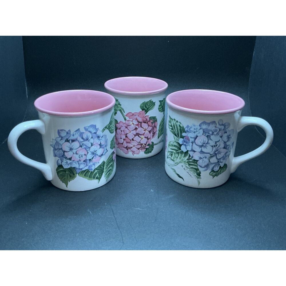 Vintage Potpourri Press Mugs - 1989 Hydrangea Floral, Set of 3.‎